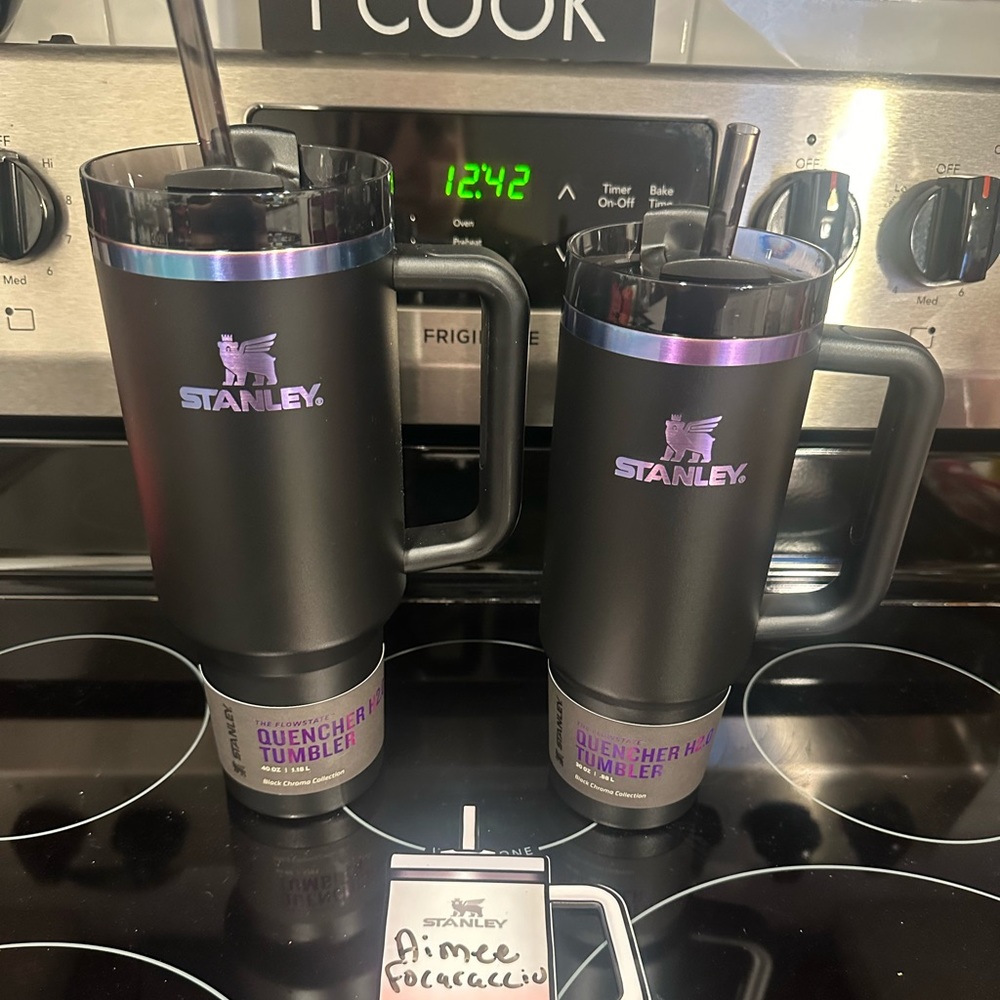 Black chroma Stanley 40 Oz bnwt sold out limited edition